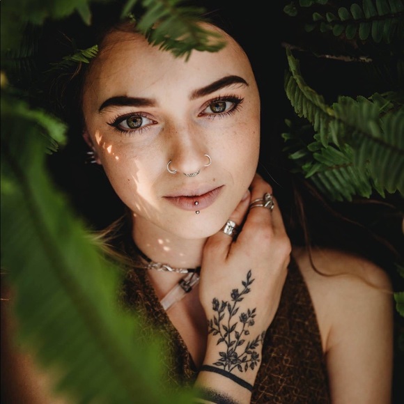 Meet your Posher, Devin - Picture 1 of 1